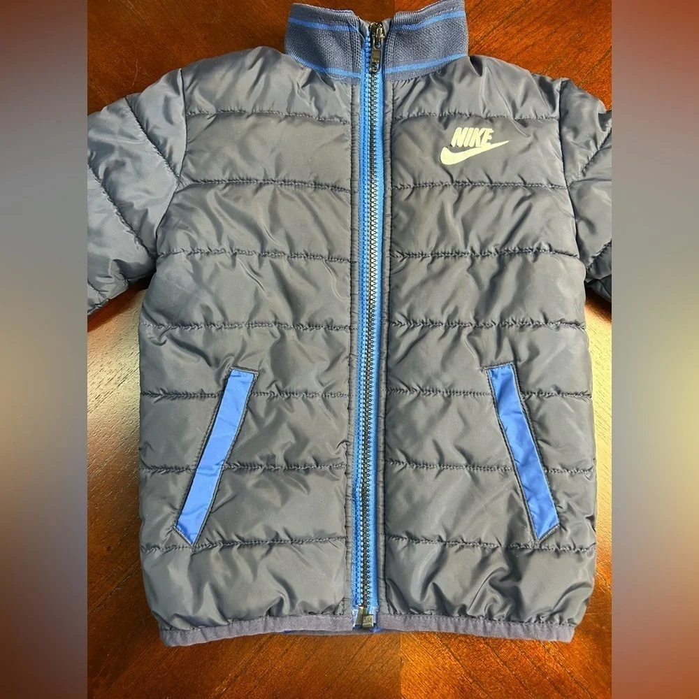 Nike stylish puffer